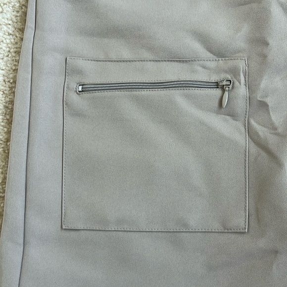 Like New Lee School Uniform Skort in Childrens Size 16 / Womens Size 4 - Picture 4 of 6